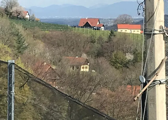 Neuhold بيت للعطل