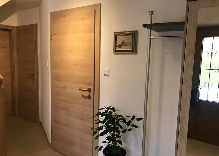 Neuhold كيتسك إيم زاوزال