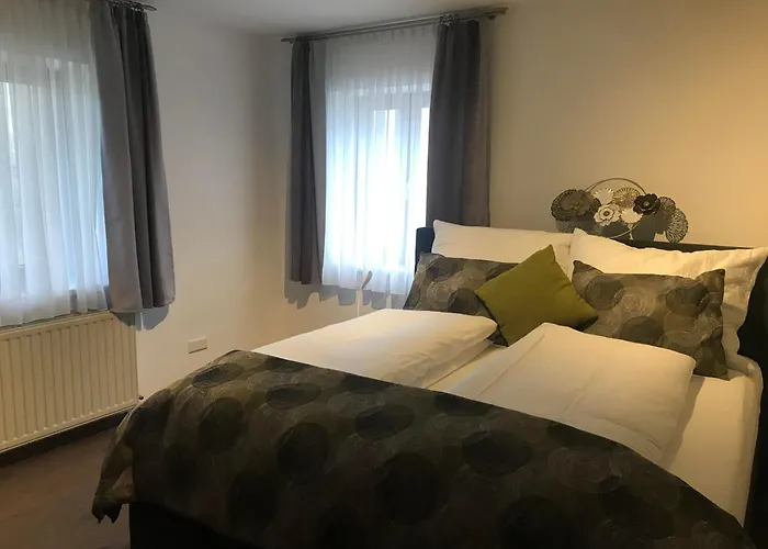 Neuhold كيتسك إيم زاوزال